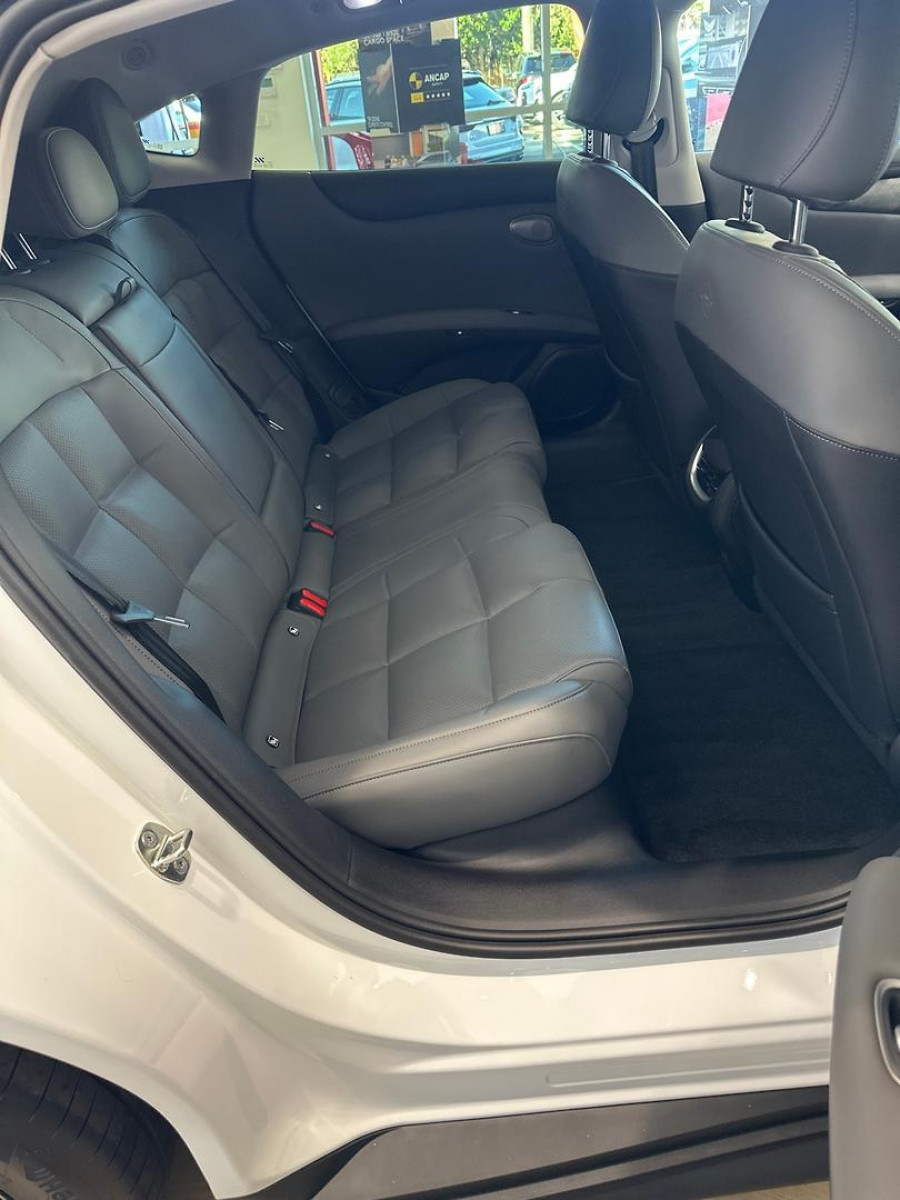 2026 MY25 MG IM5 P12L Premium Hatch Image 10