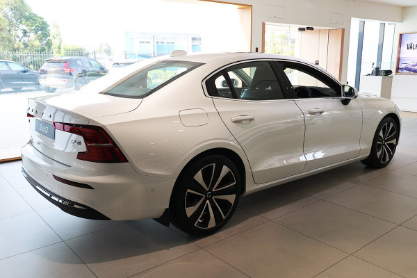 2024 Volvo S60  Ultimate B5 Bright Sedan Image 6