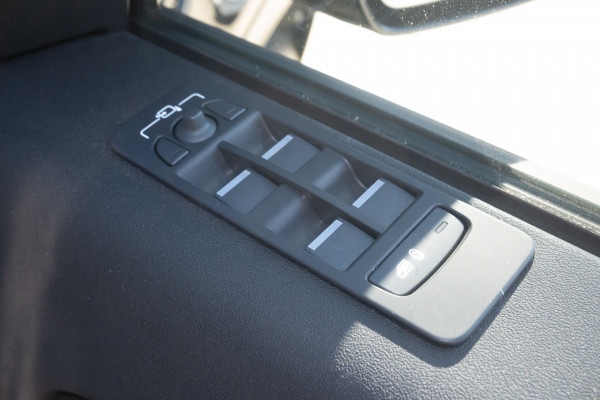 2025 MY25.5 Land Rover Discovery Sport L550 P250 Dynamic SE SUV image 13