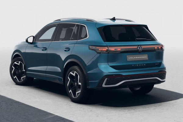 2025 Volkswagen Tiguan CT 150TSI R-Line SUV Image 3