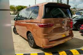 2025 Volkswagen Multivan  Life SWB People Mover