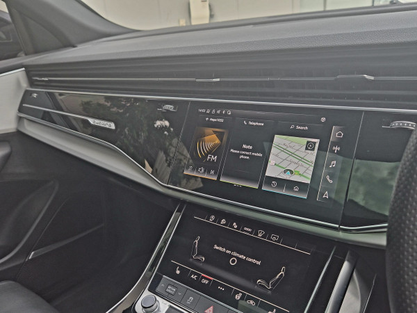 2022 Audi Q8 F1 50 TDI S Line SUV image 9