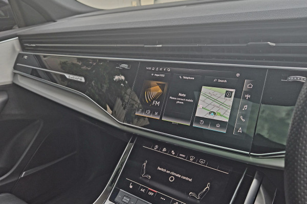 2022 Audi Q8 F1 50 TDI S Line SUV Image 9