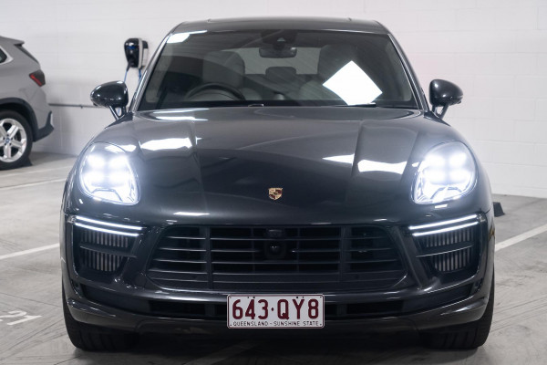 2021 Porsche Macan 95B SUV image 3