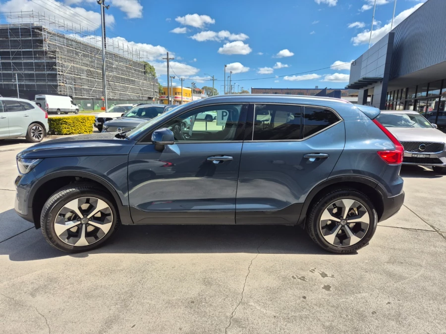 2025 MY26 Volvo XC40 XZ Plus B4 SUV Image 2