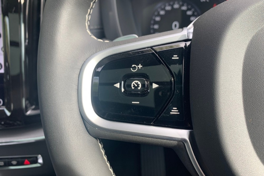 2020 Volvo XC60 UZ D5 R-Design Suv Image 16