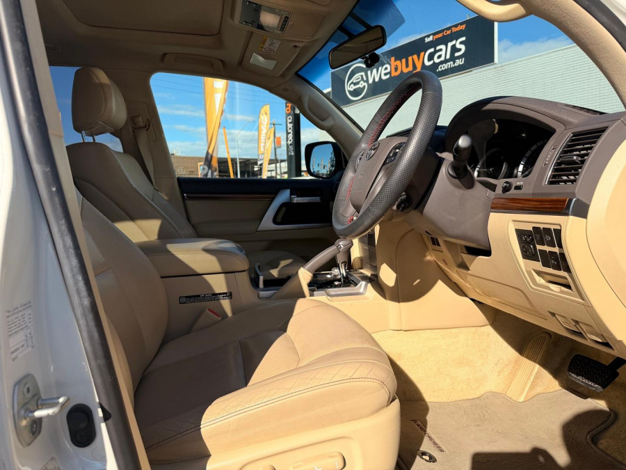 2016 Toyota LandCruiser VDJ200R VX SUV Image 19
