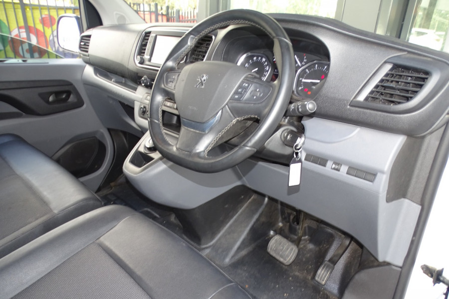 2022 Peugeot Expert K0 Pro Van Image 10