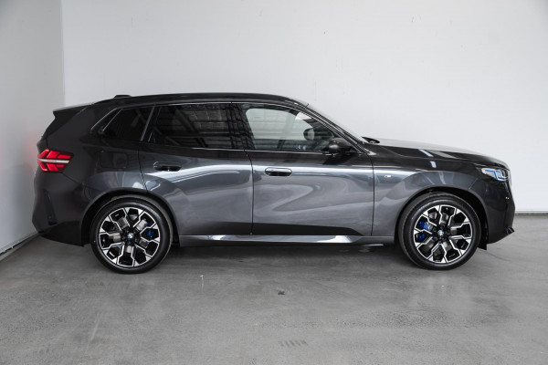 2026 BMW X3 G45 30e xDrive SUV image 3