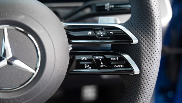 2025 Mercedes-Benz C-Class W206 C350 e Sedan image 11