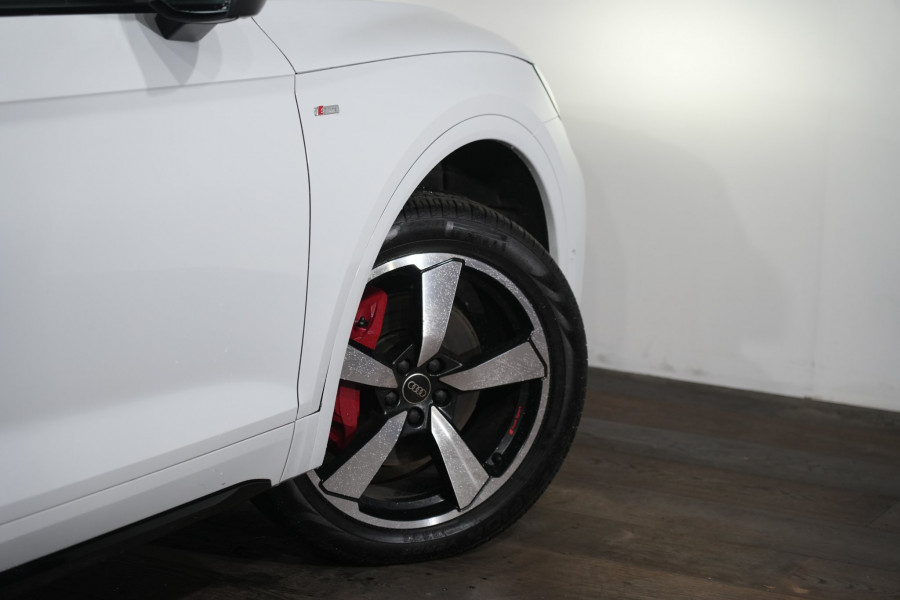 2025 Audi Q5 FY 55 TFSI e S Line SUV Image 11