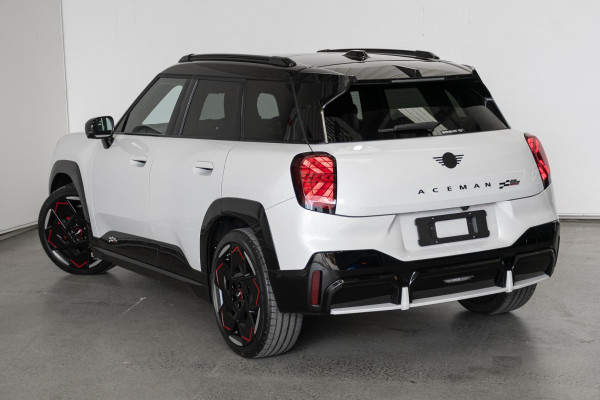 2025 MINI Aceman J05 JCW E Favoured Hatch image 2