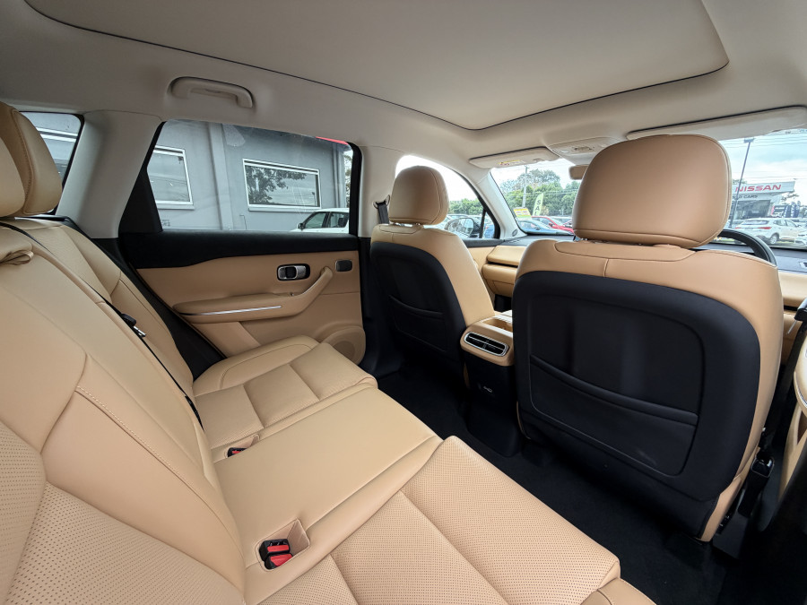 2025 Leapmotor C10 B11 REEV Ultra Hybrid Design Wagon Image 16