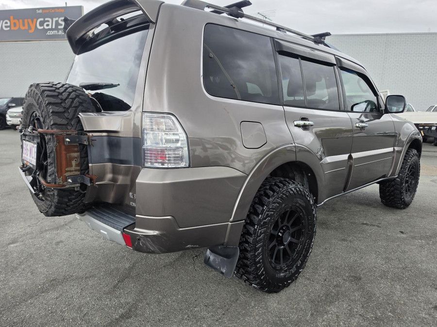 2015 MY16 Mitsubishi Pajero NX GLS SUV Image 7