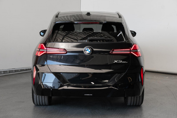 2026 BMW X3 G45 30e xDrive SUV image 5