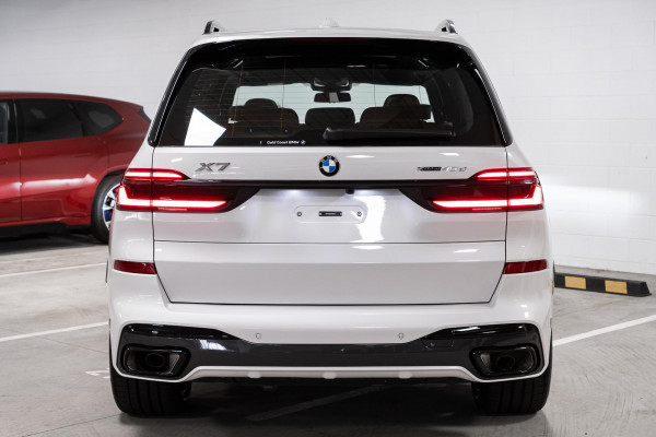 2026 BMW X7 G07 LCI xDrive40d M Sport SUV image 4