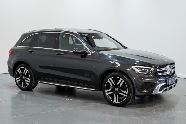 2020 Mercedes-Benz GLC-Class 300e 4matic (Hybrid) SUV Image 7
