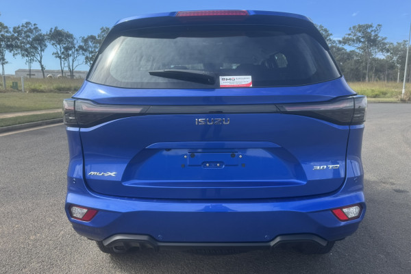 2026 Isuzu MU-X RJ LS-M SUV Image 4