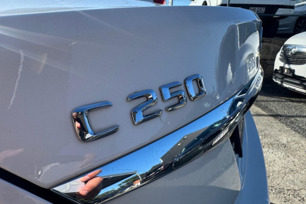2016 Mercedes-Benz C-Class W205 C250 Sedan Image 22