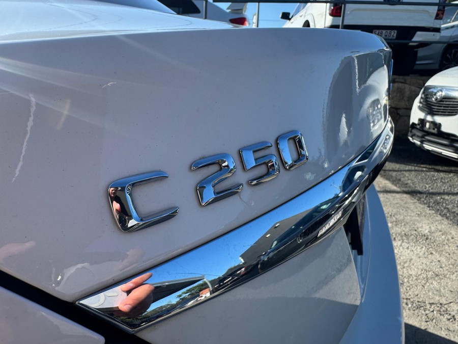 2016 Mercedes-Benz C-Class W205 C250 Sedan Image 22