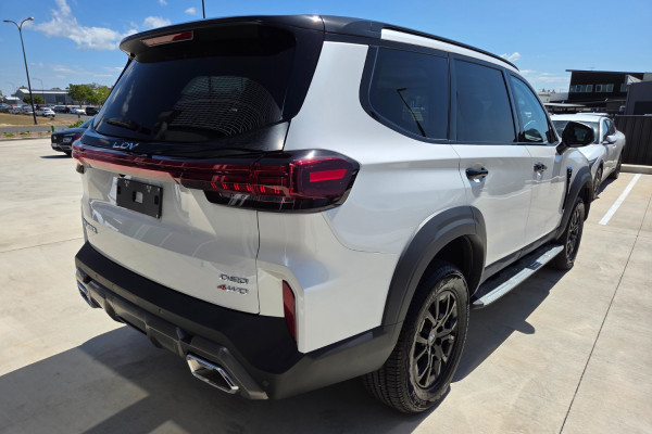 2026 MY25 LDV D90 Executive Wagon Image 3