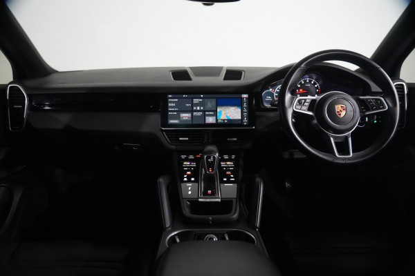 2018 Porsche Cayenne SUV image 13