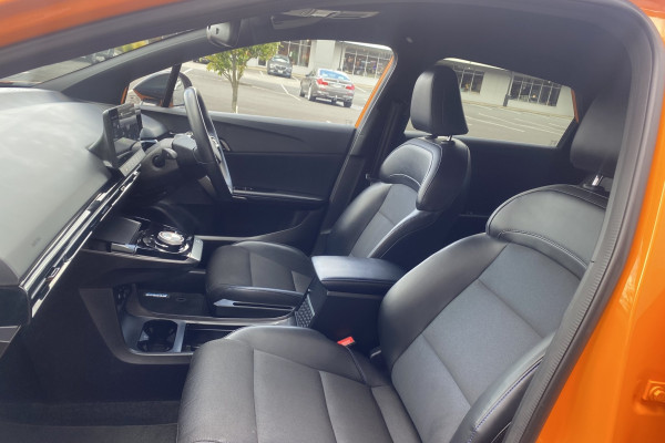 2024 MG MG4 Essence 64 Hatch Image 12