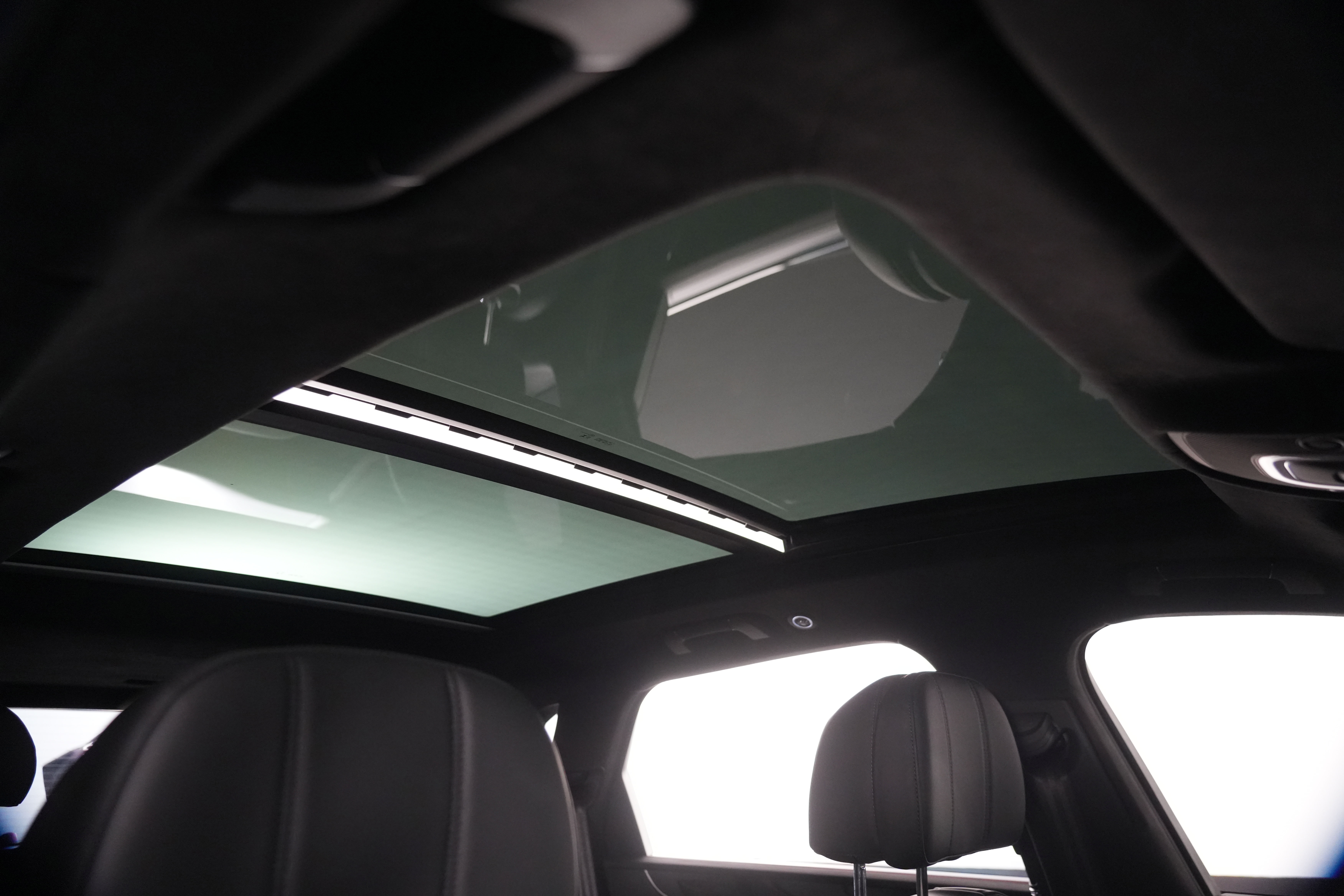 2024 Bentley Bentayga V8 SUV Image 19