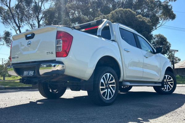 2019 Nissan Navara D23 Series 3 ST-X King Cab Pickup Image 7
