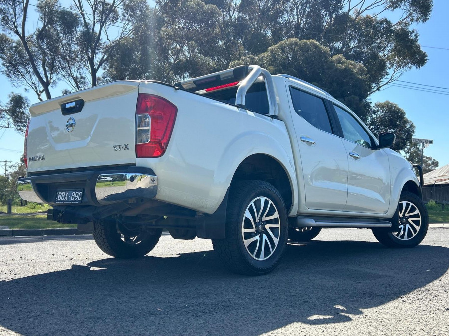 2019 Nissan Navara D23 Series 3 ST-X King Cab Pickup Image 7
