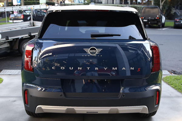 2026 MINI Countryman U25 S Favoured SUV image 3