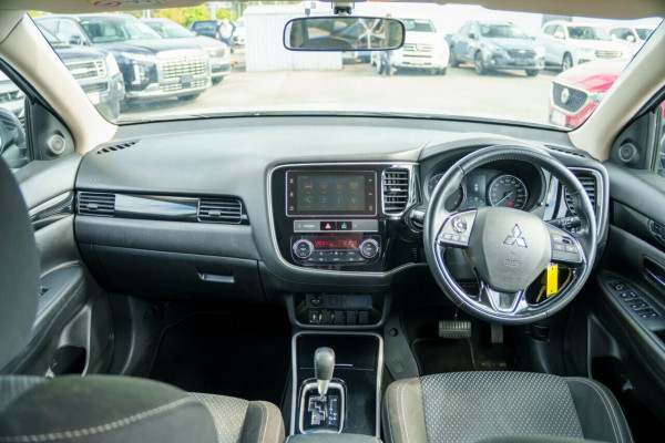 2019 Mitsubishi Outlander ZL ES SUV Image 17