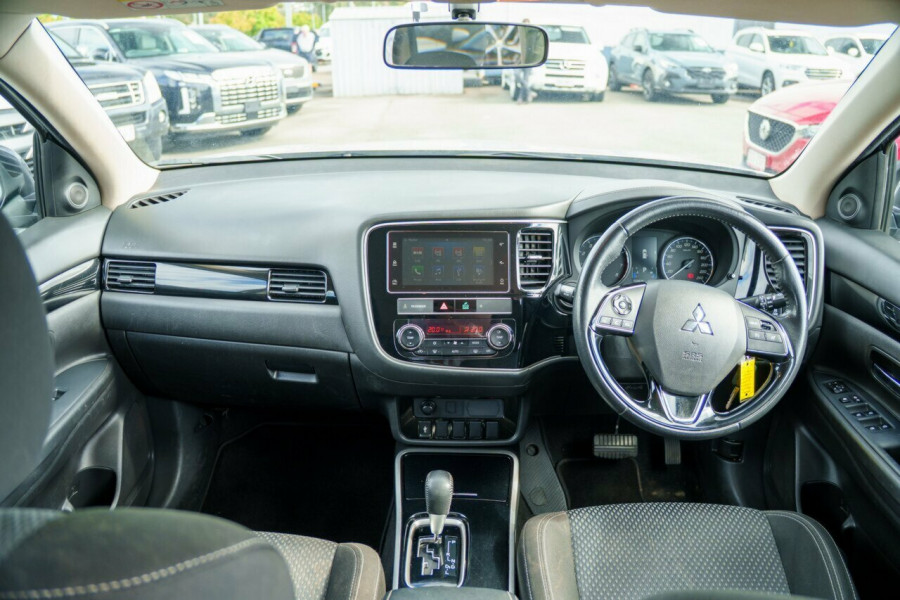 2019 Mitsubishi Outlander ZL ES SUV Image 17