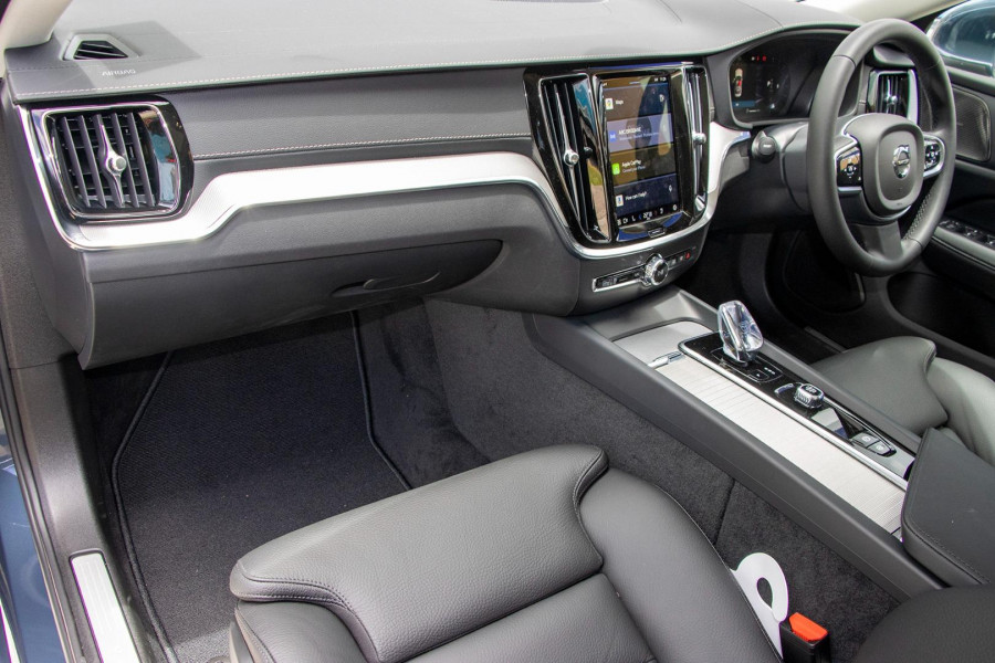 2024 Volvo S60  Ultimate B5 Bright Sedan Image 7
