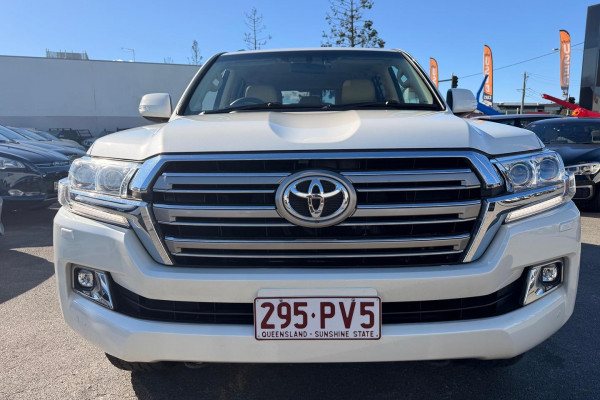 2016 Toyota LandCruiser VDJ200R VX SUV Image 3