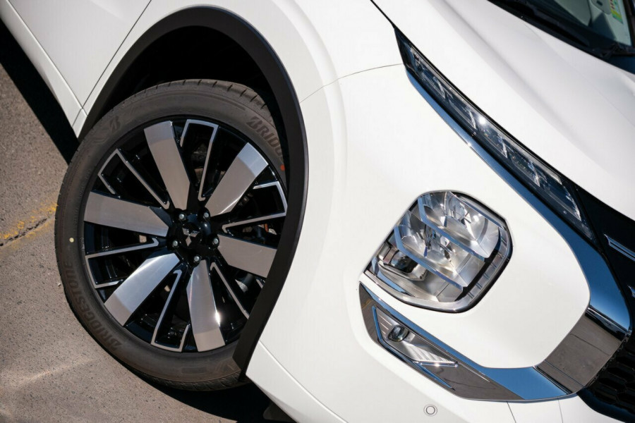 2025 Mitsubishi Outlander ZM Exceed SUV Image 6