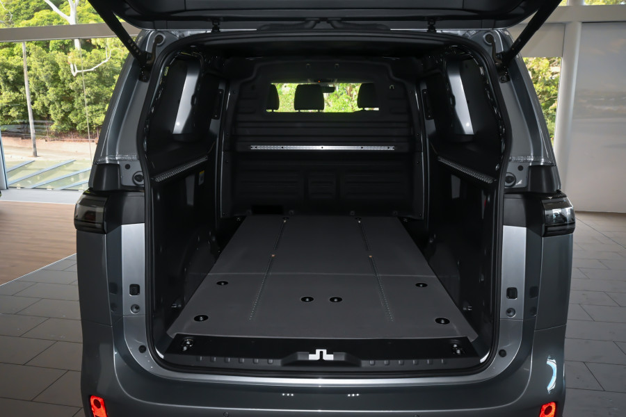 2025 Volkswagen ID. Buzz Cargo EBN BEV550 Van Image 21