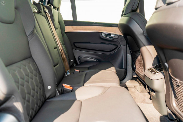 2026 Volvo XC90 L Series Plus B5 Bright SUV Image 5