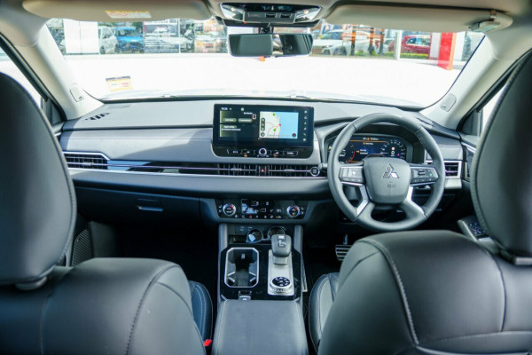 2025 Mitsubishi Outlander ZM Exceed SUV Image 18