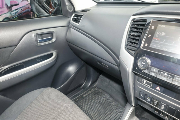2019 MY20 Mitsubishi Triton MR Toby Price Edition Ute Image 10