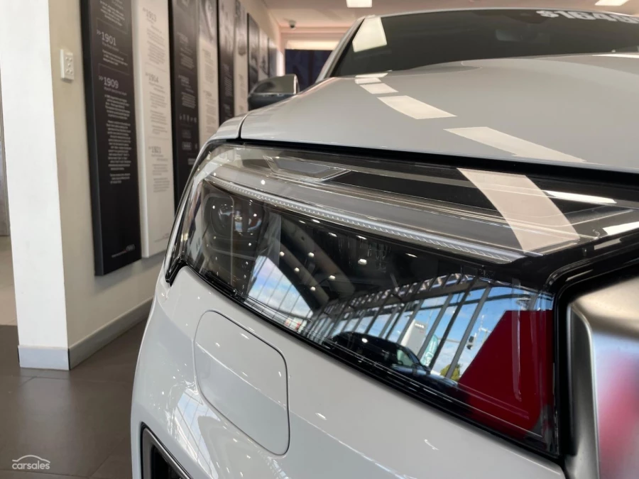 2026 Audi SQ7 TFSI Wagon Image 10