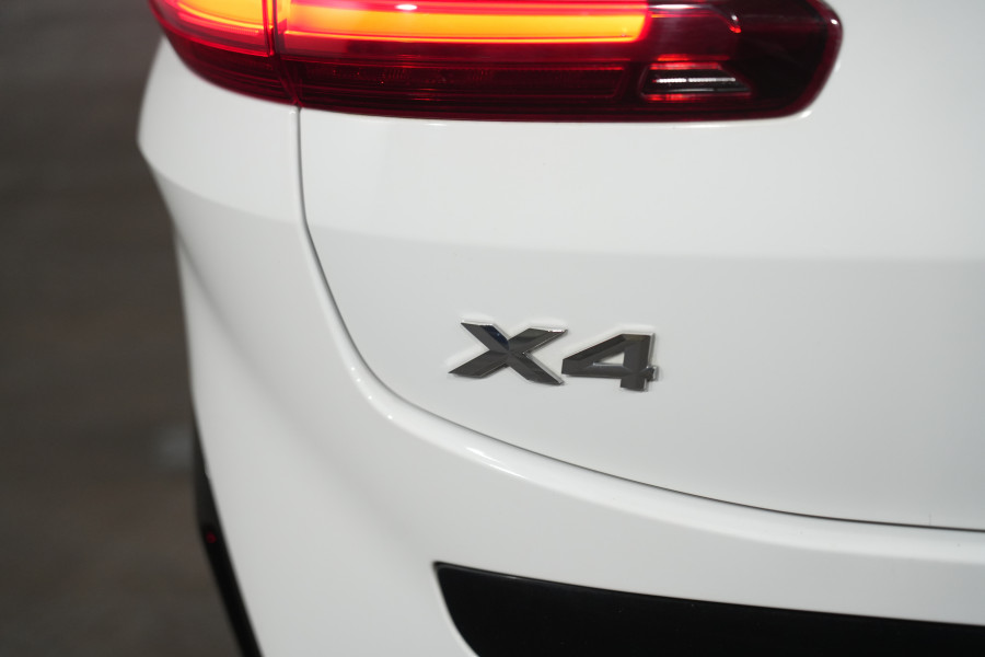 2022 BMW X4 xDrive30i M Sport SUV Image 9
