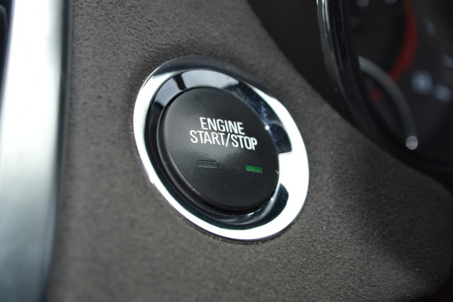 2016 Holden Commodore SS V Redline 18 of 31