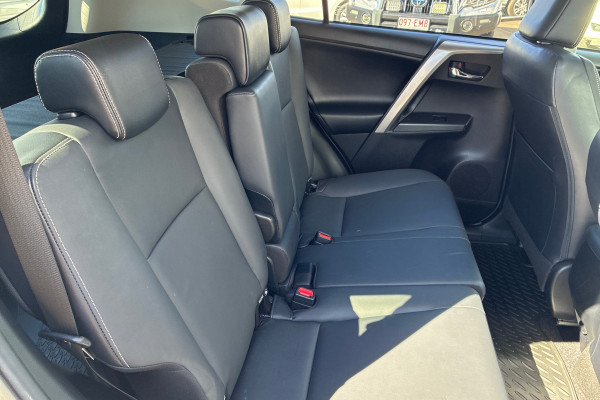 2018 Toyota RAV4 ASA44R Cruiser SUV Image 16