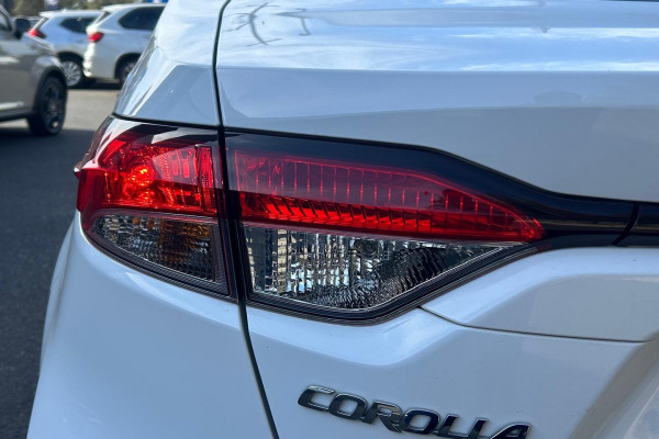 2023 Toyota Corolla ZWE219R  Ascent Sport Hybrid Sedan Image 5