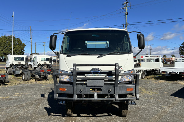 2018 Hino 300 Tray Dropside Image 6