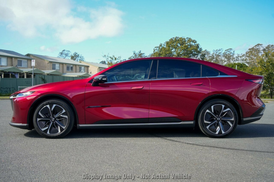 2026 Mazda 6e  E35 Atenza Hatch Image 2