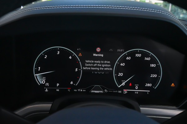 2025 Volkswagen Touareg RC 210TDI R-Line SUV image 21