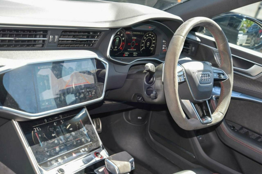 2021 Audi RS 6 C8 Wagon Image 16
