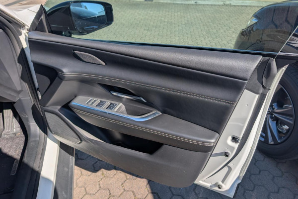2026 Mazda 6e  GT Hatch Image 19